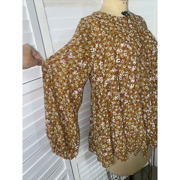 Jodifl Floral Ruffle Layer Round Neck Boutique Top Size Small Fall Colors - Picture 3 of 11